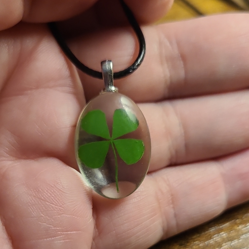 3/$10 Green 4-Leaf Clover Pendant Necklace